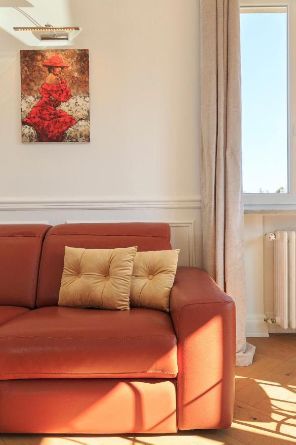 Apartamento Iris Apartman Lesa Kültér fotó
