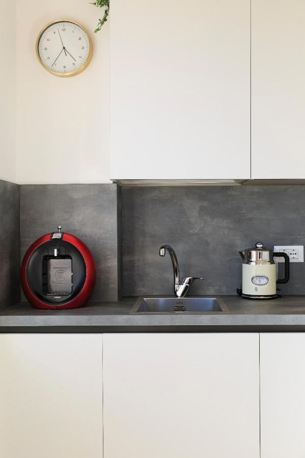 Apartamento Iris Apartman Lesa Kültér fotó